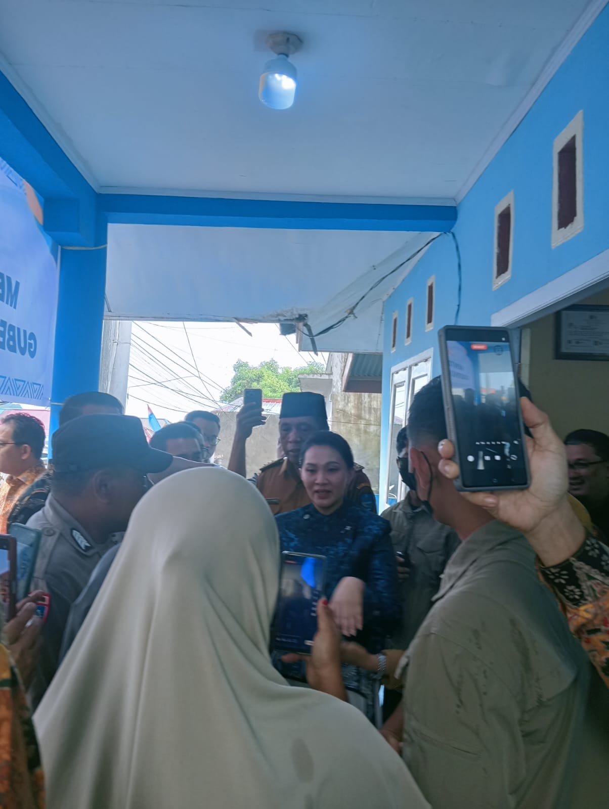 Tiba di Bumi Moloku Kie Raha, Menteri Hukum RI dan Gubernur Maluku Utara berkunjung di kantor Lurah Akehuda